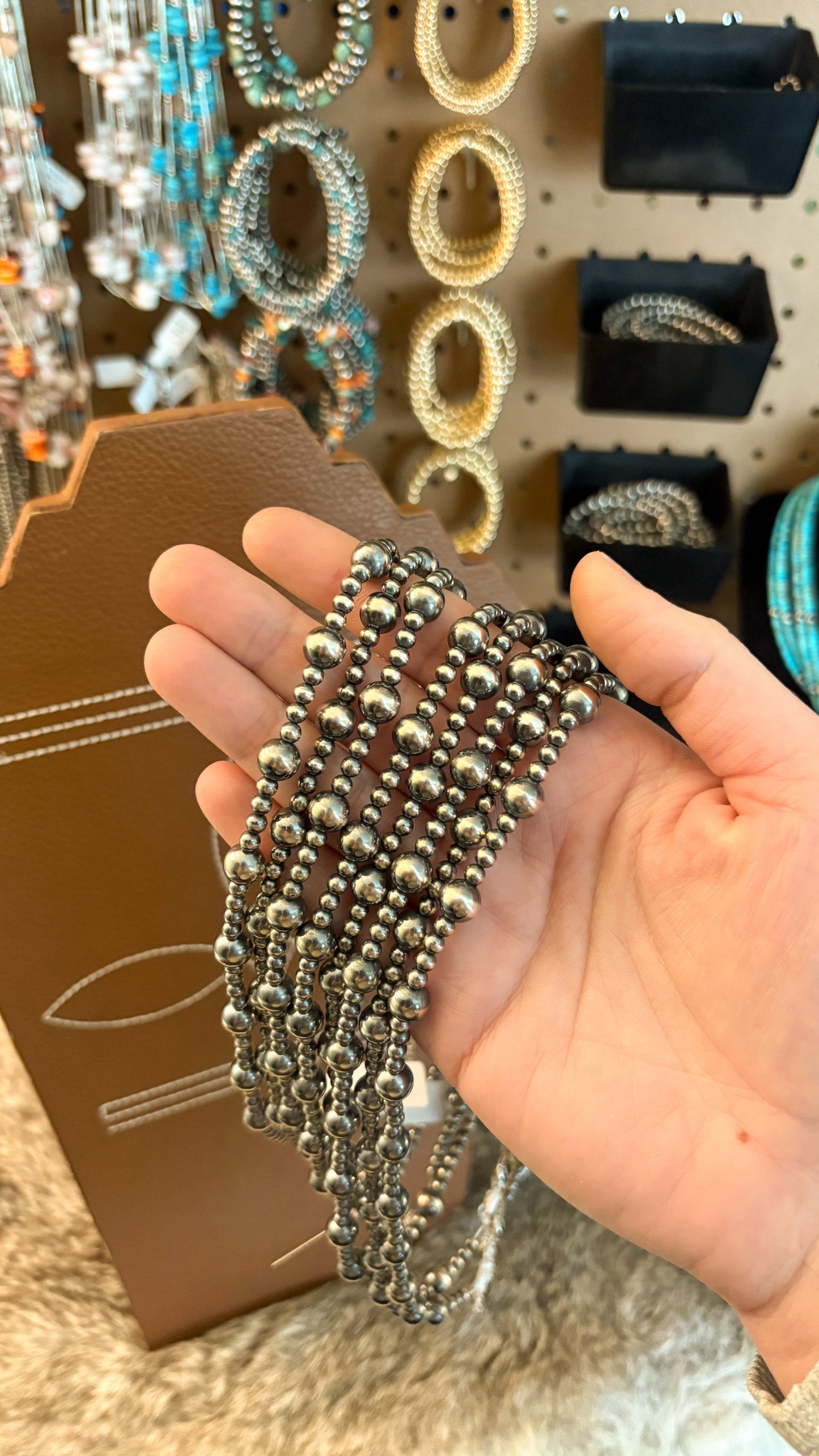 THE LIZZY NECKLACE