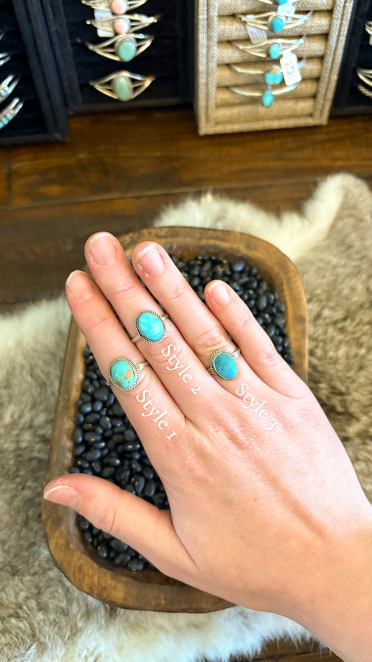 SINGLE STONE TURQUOISE RING W ROPE BEZEL