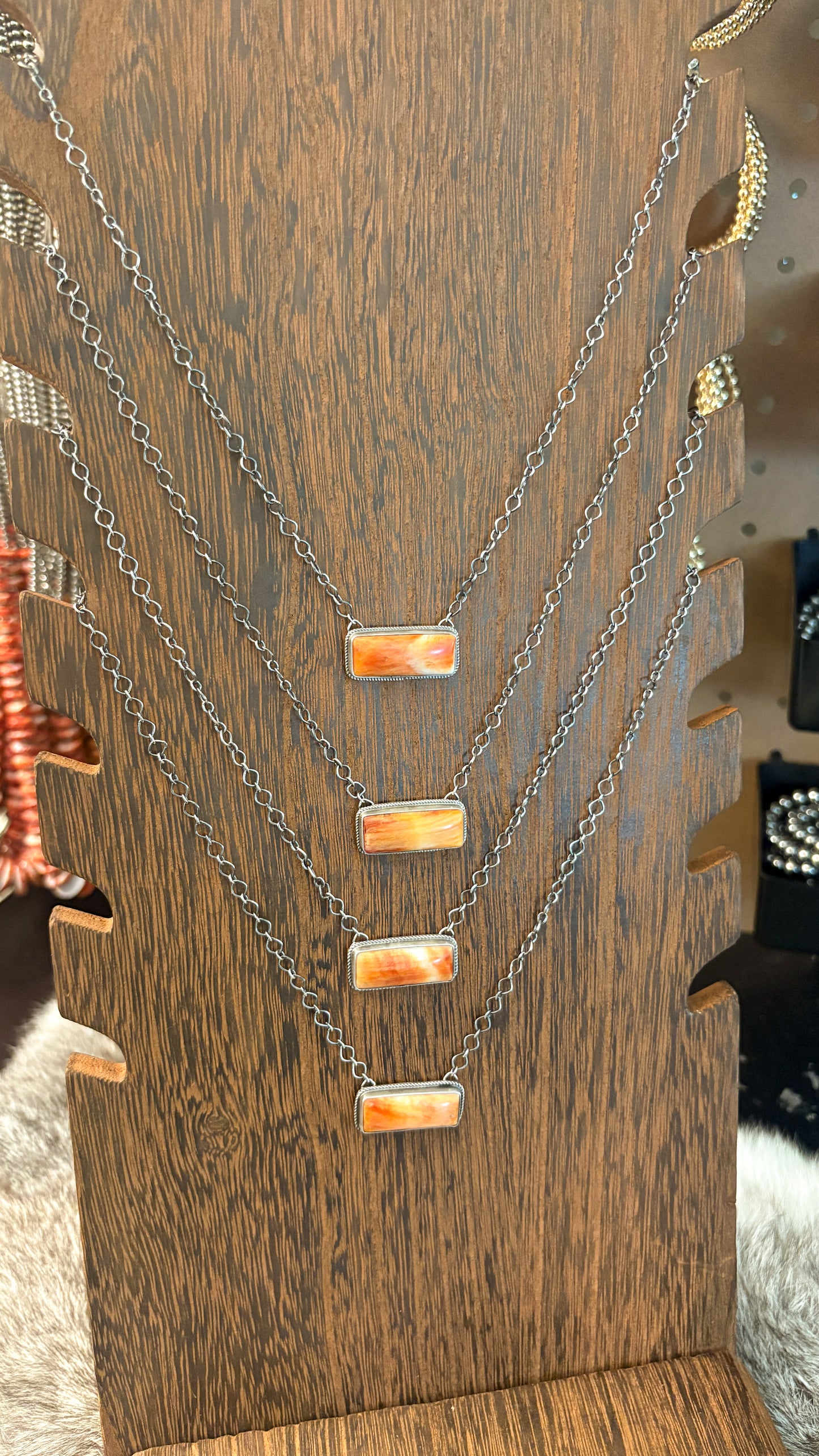 ORANGE SPINY OYSTER BAR NECKLACE