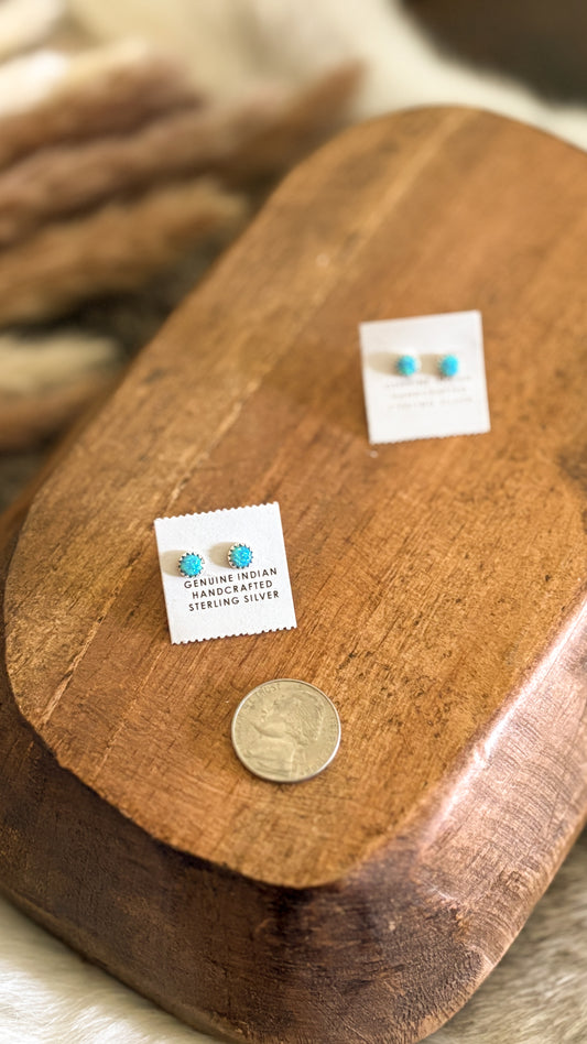5MM LIGHT BLUE OPAL STUDS