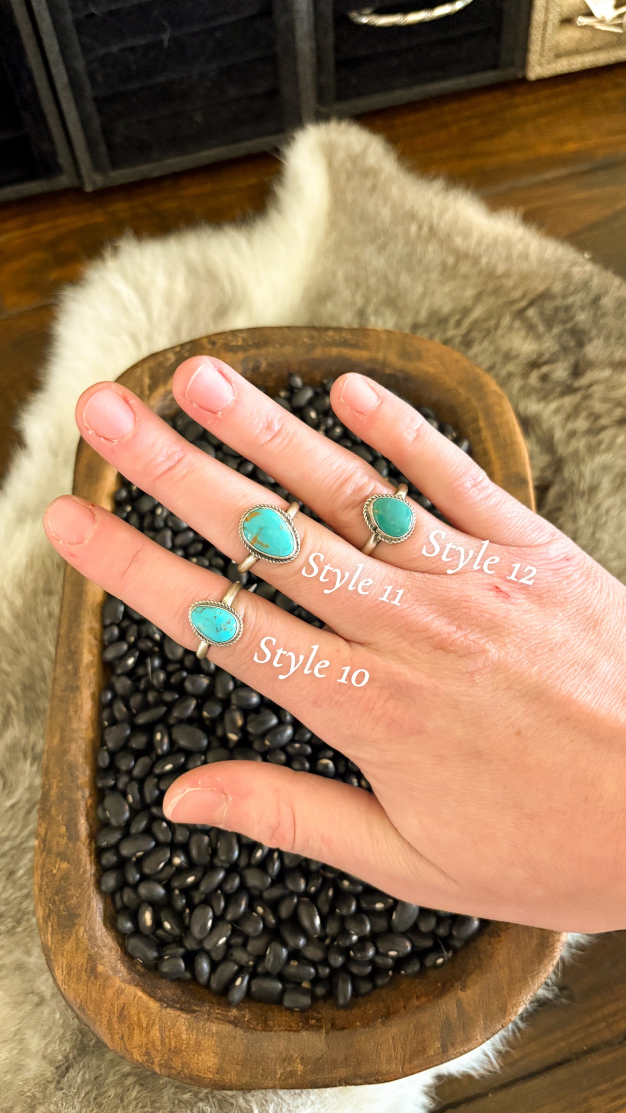 MEDIUM SIZE SINGLE STONE TURQUOISE RING W DECORATIVE BEZEL