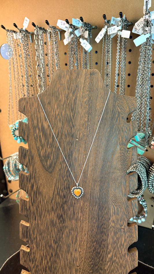 ORANGE SPINY OYSTER HEART NECKLACE W BALL DETAIL