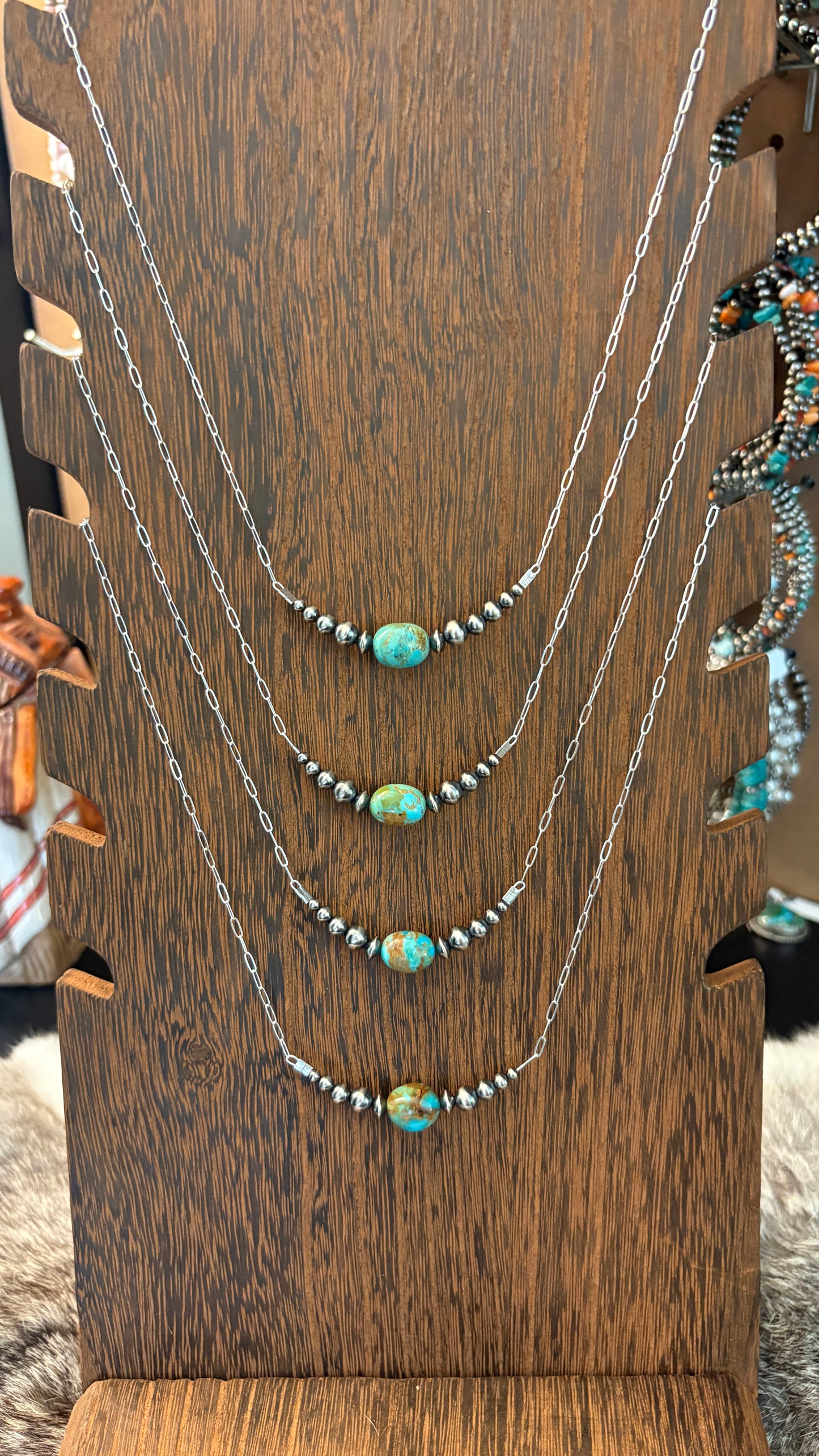 KINGMAN TURQUOISE GRADUATED CHAIN NECKLACE