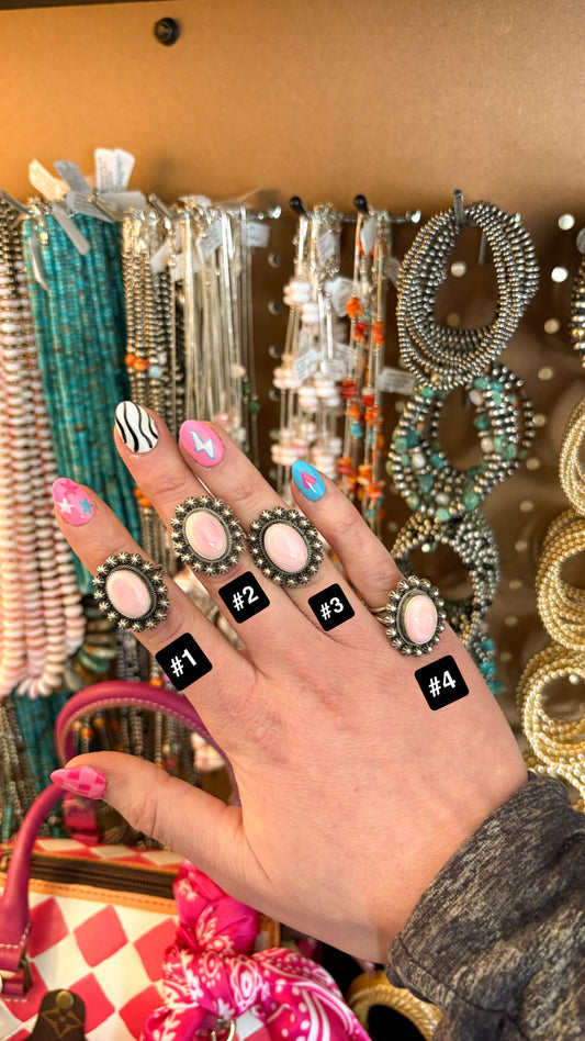 PINK CONCH RING W STARSHOT DETAIL