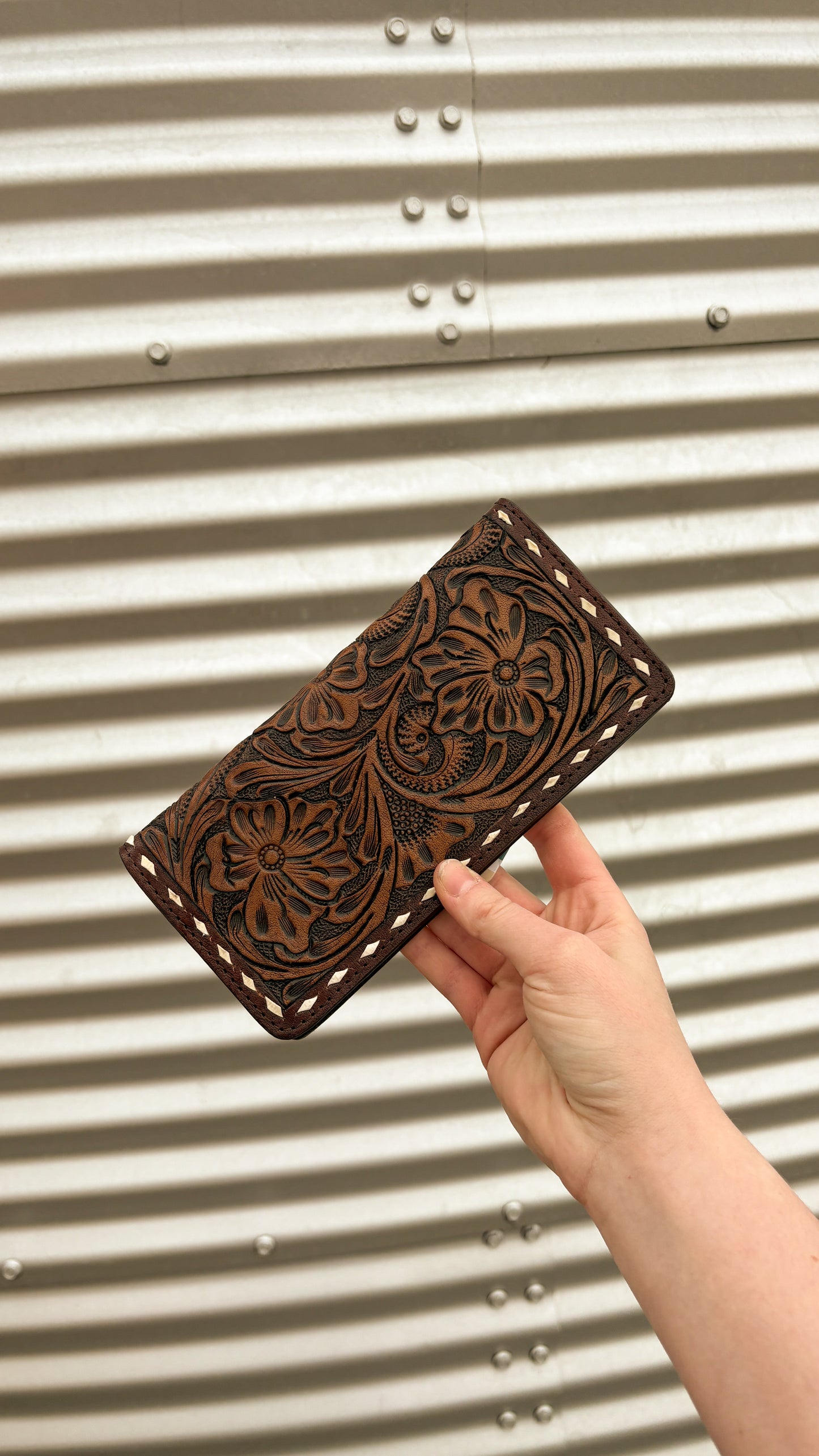 LEATHER TOOLED WALLET