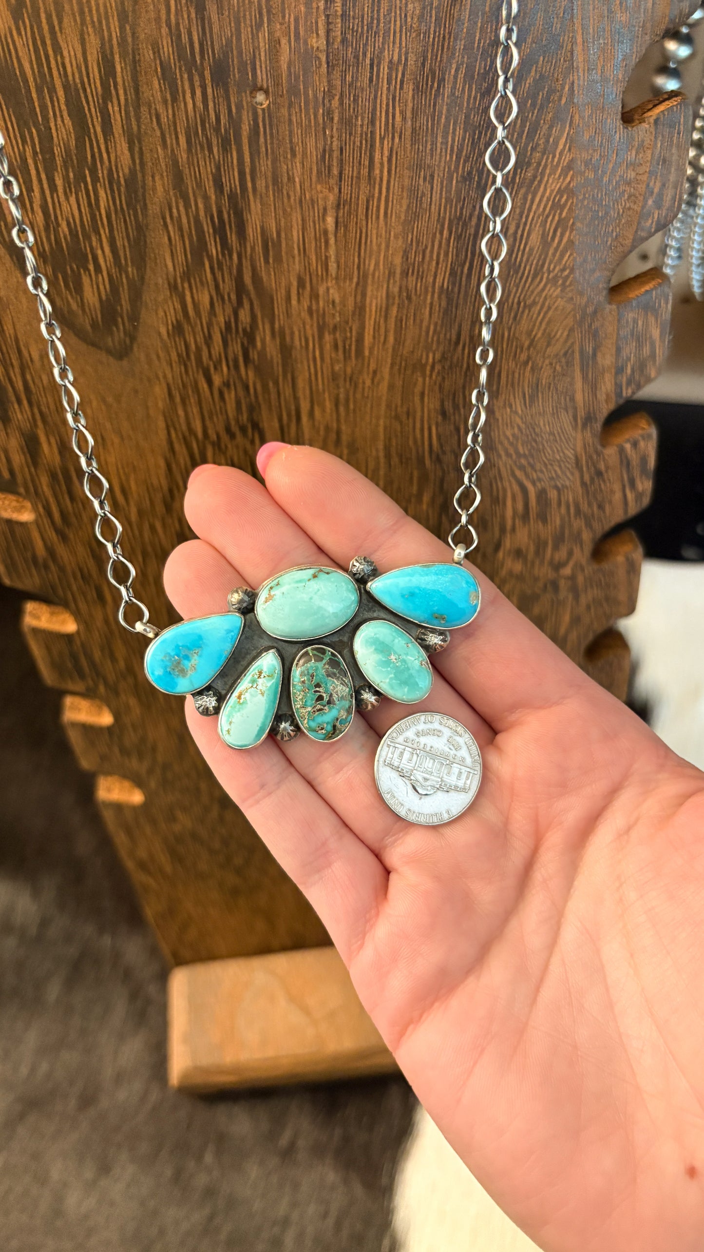 LARGE TURQUOISE HALF CLUSTER NECKLACE