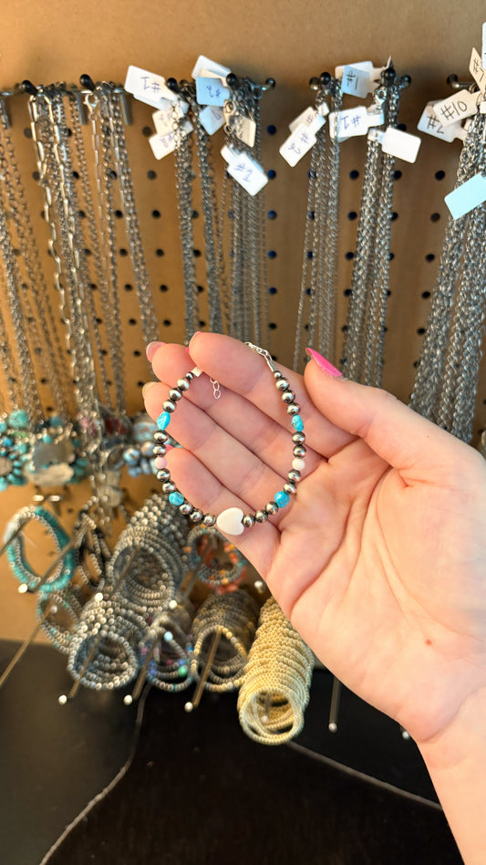 WHITE WATER TURQUOISE & PINK CONCH HEART BRACELET