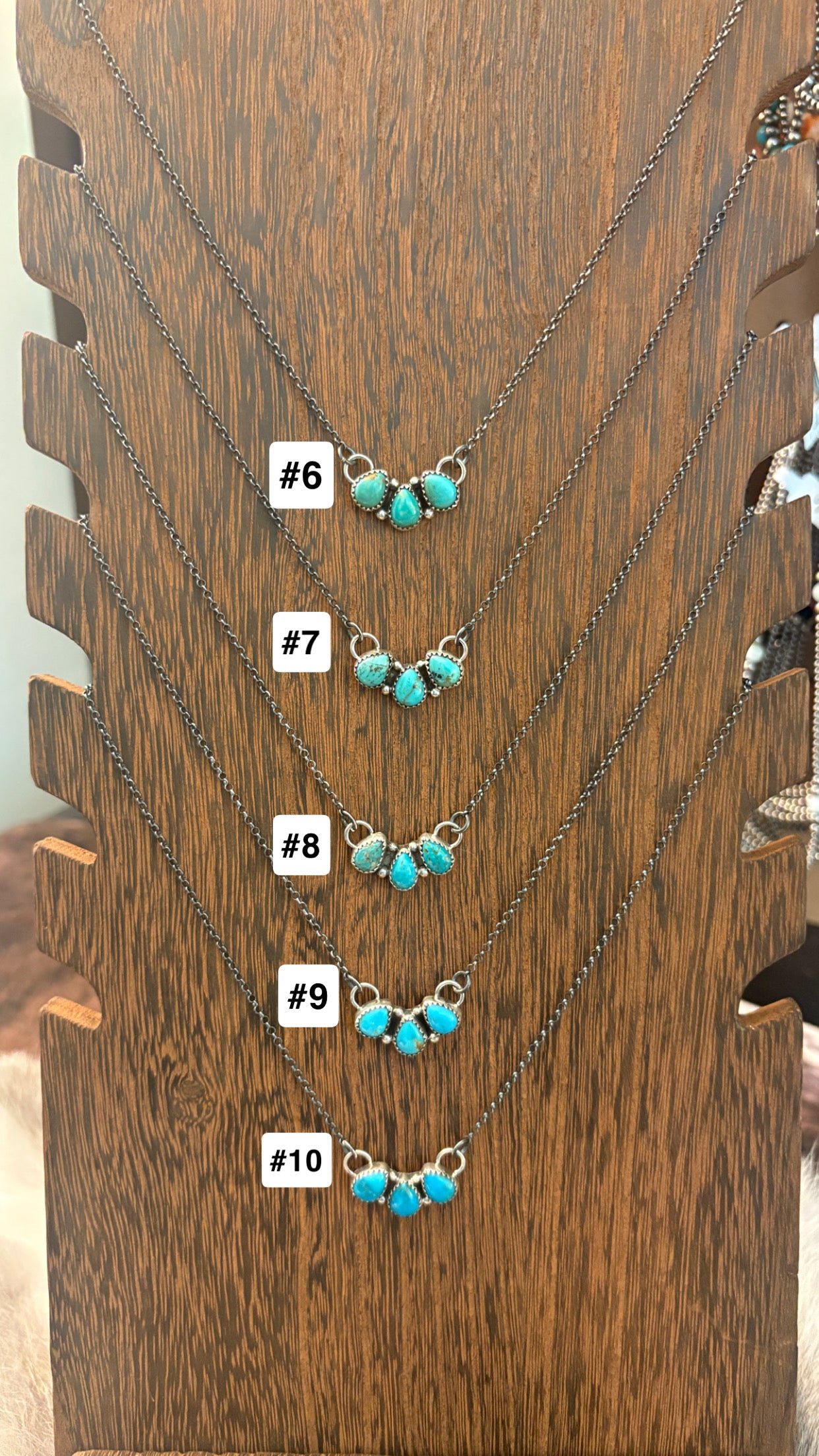 3 STONE KINGMAN TURQUOISE BAR NECKLACE