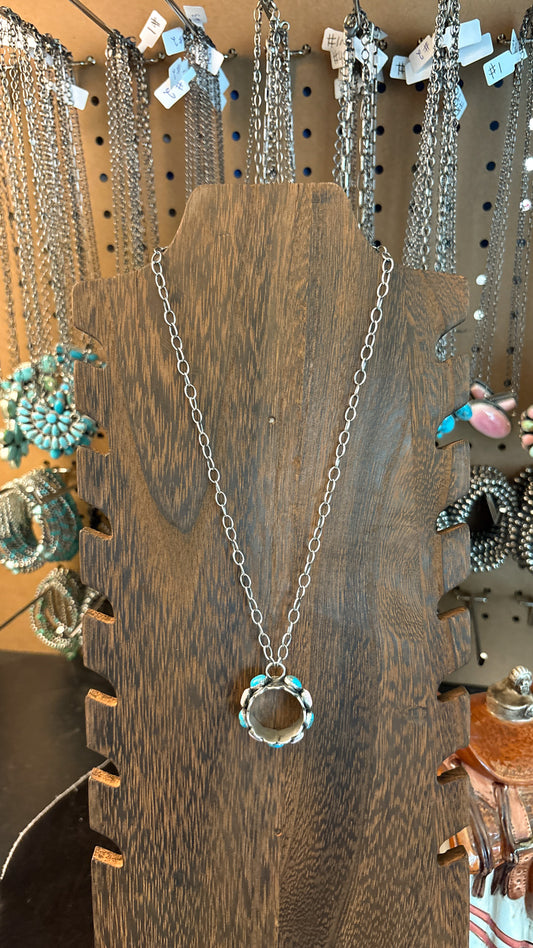 TURQUOISE & PINK CONCH LOOP NECKLACE