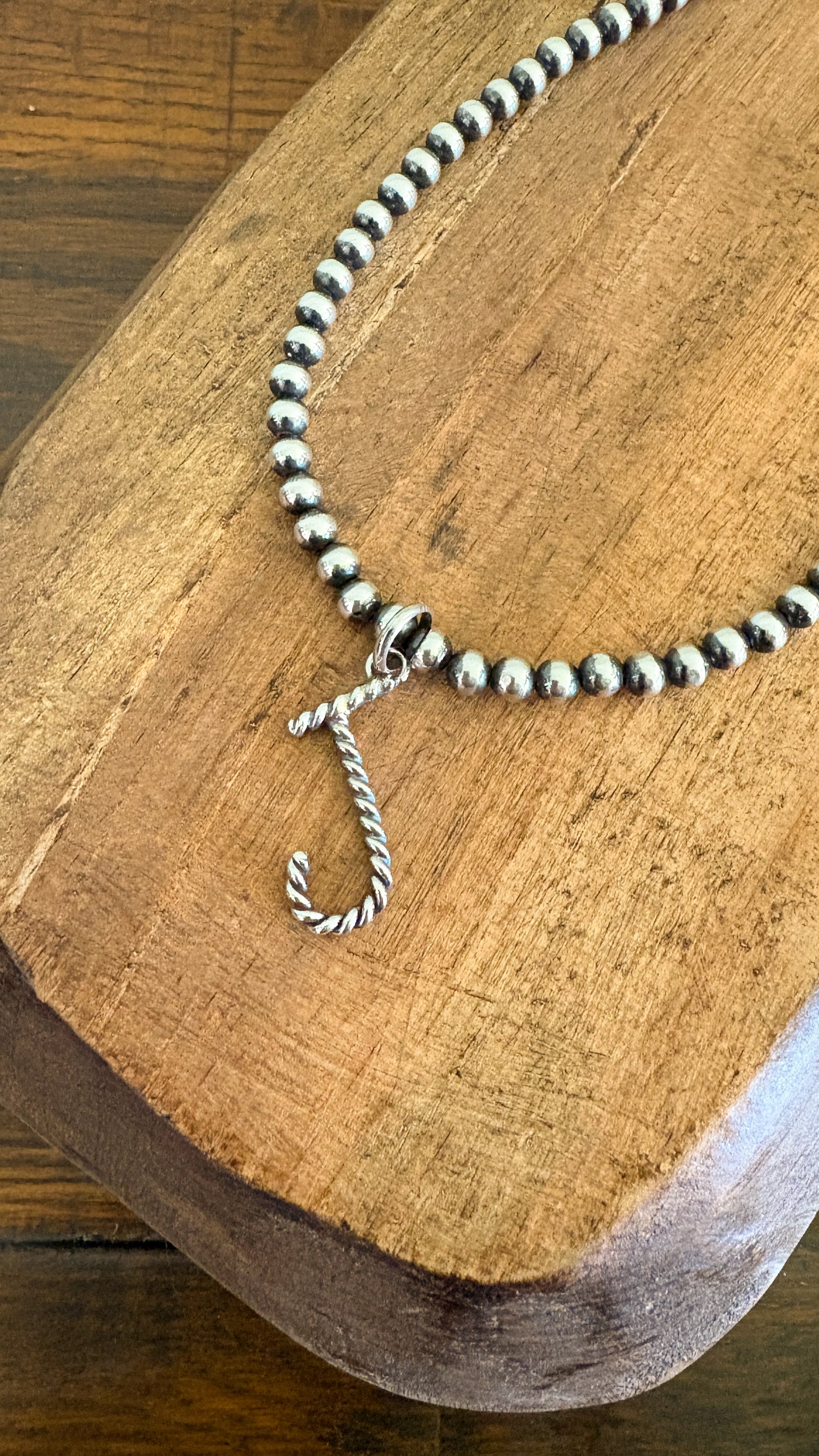 ROPE INITAL PENDANT