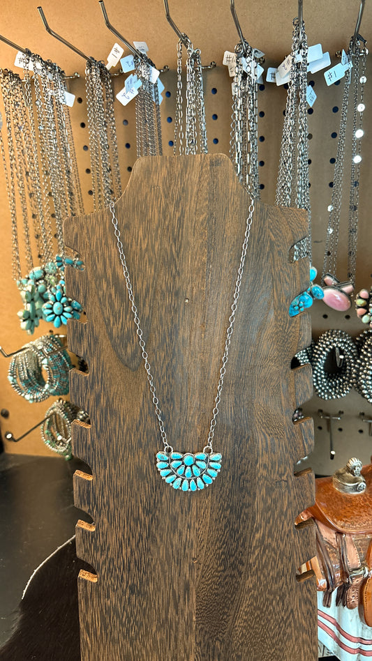 BLUE TURQUOISE HALF CLUSTER NECKLACE *DEFECT*