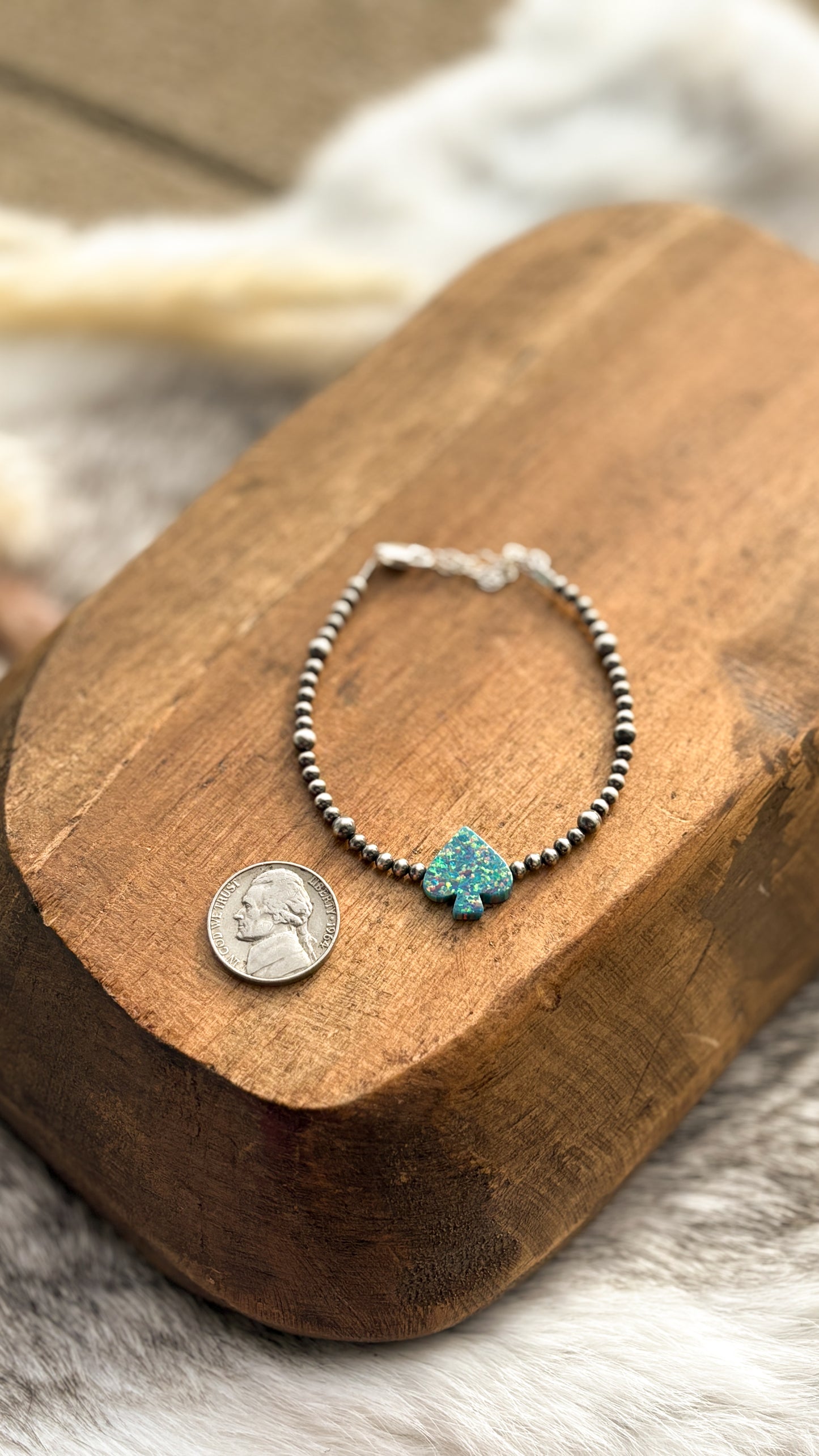 OPAL SPADE PEARL BRACELET - DARK BLUE - READY TO SHIP