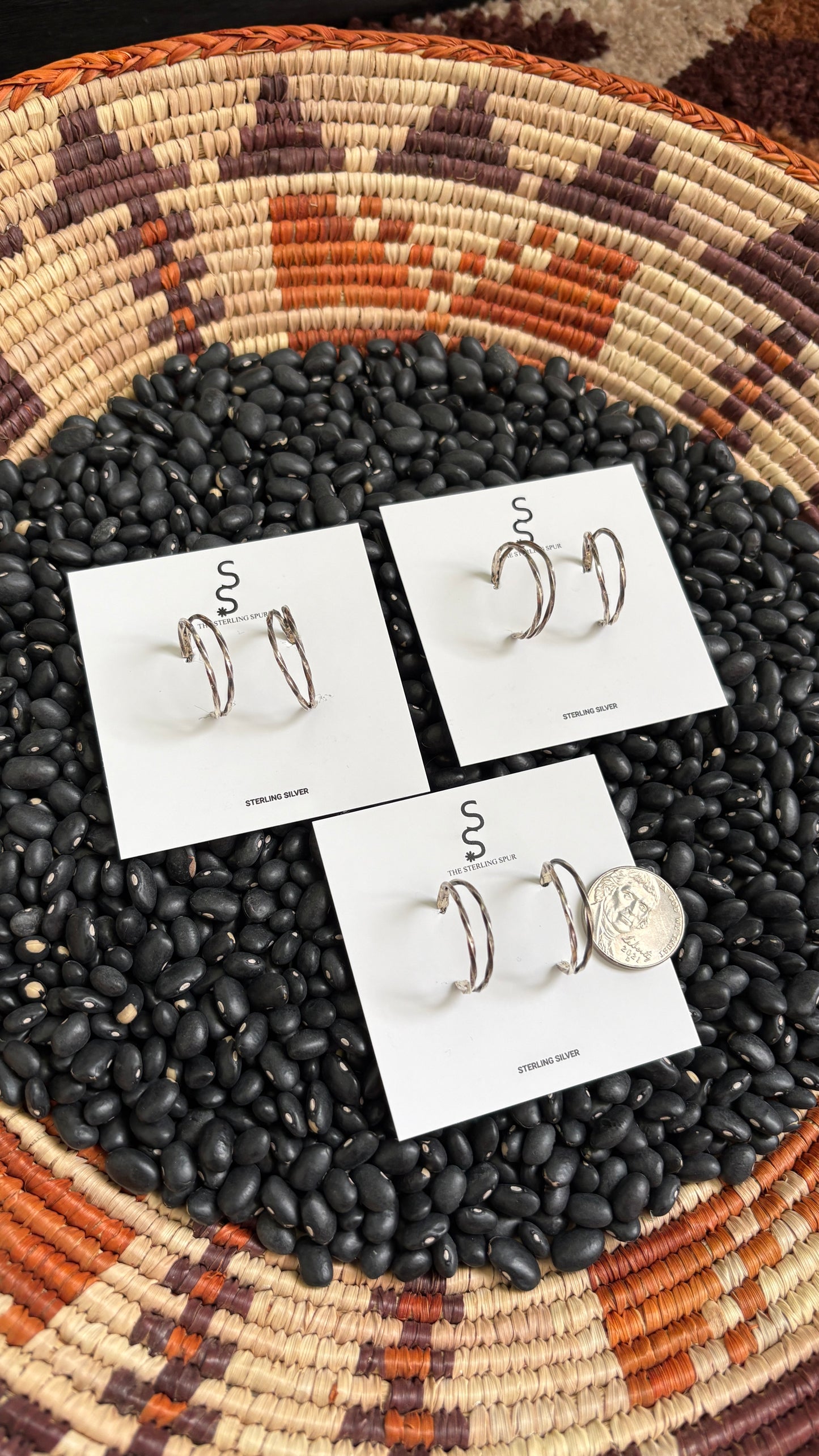 DOUBLE TWIST HOOPS