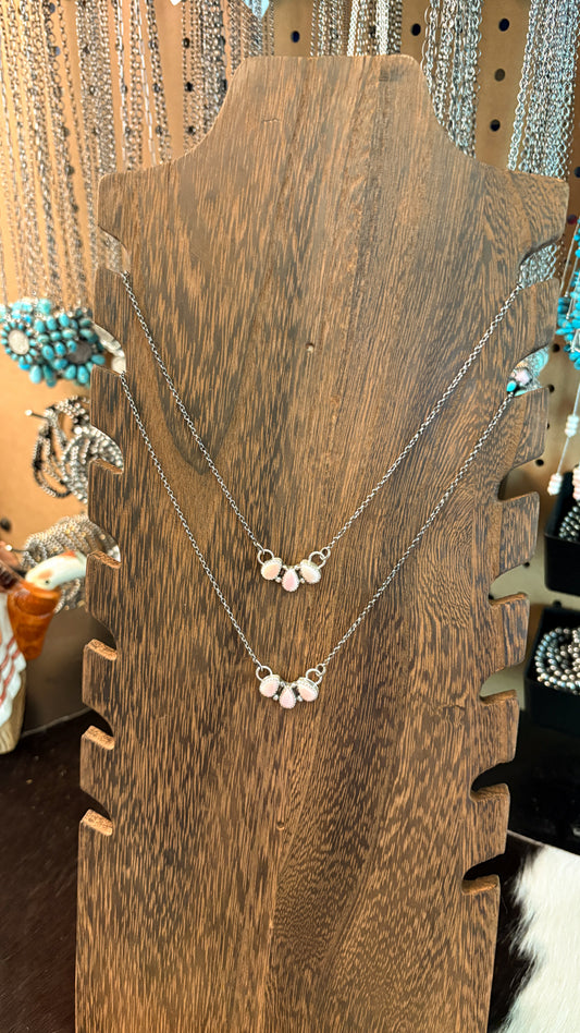 3 STONE PINK CONCH BAR NECKLACE