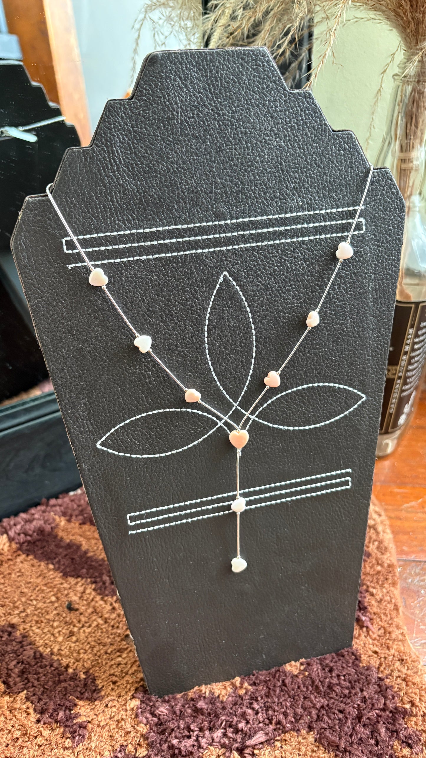 PINK CONCH HEART LIQUID SILVER LARIAT