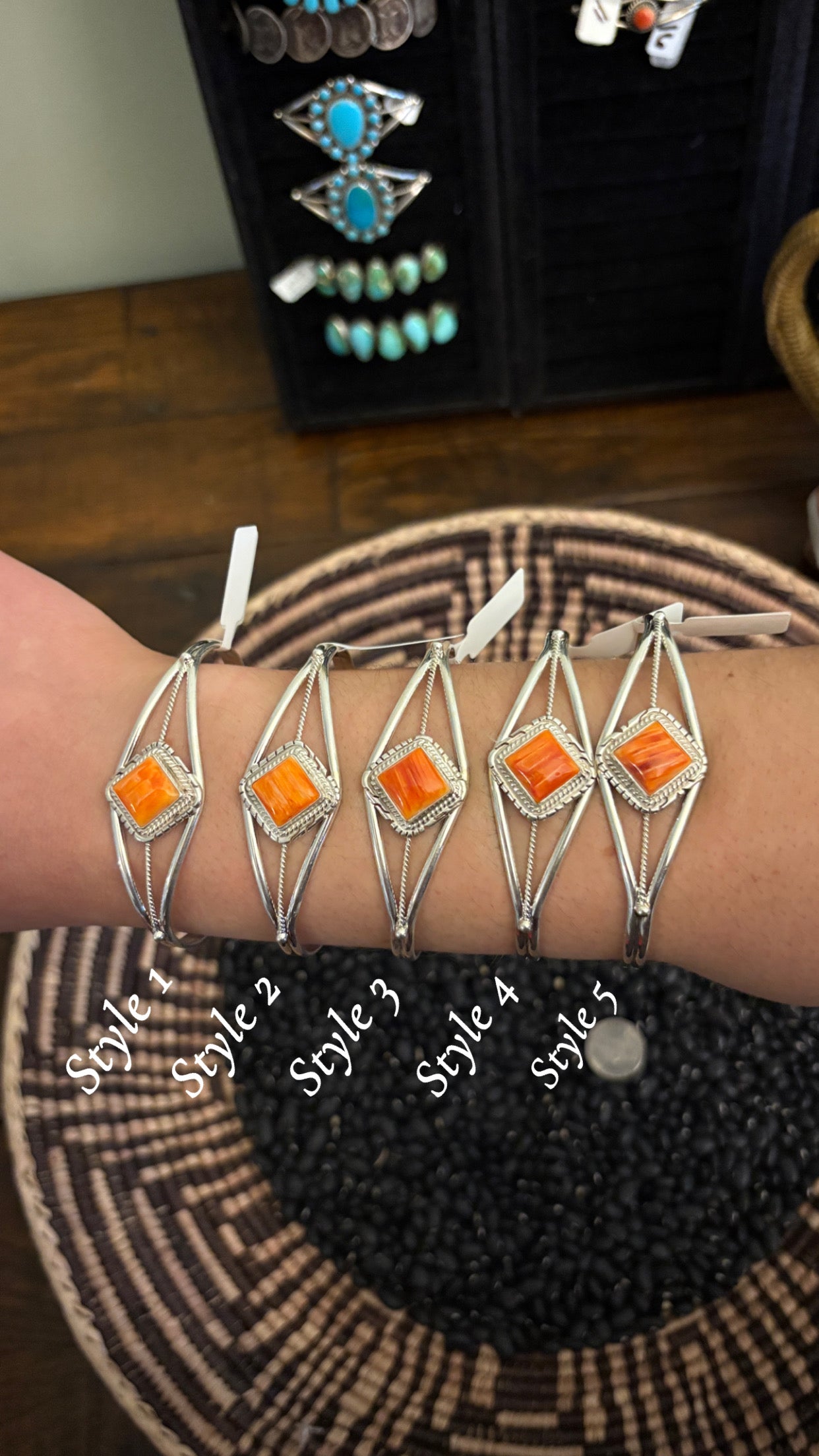 RECTANGLE SPINY OYSTER CUFF BY PEGGY SKEETS