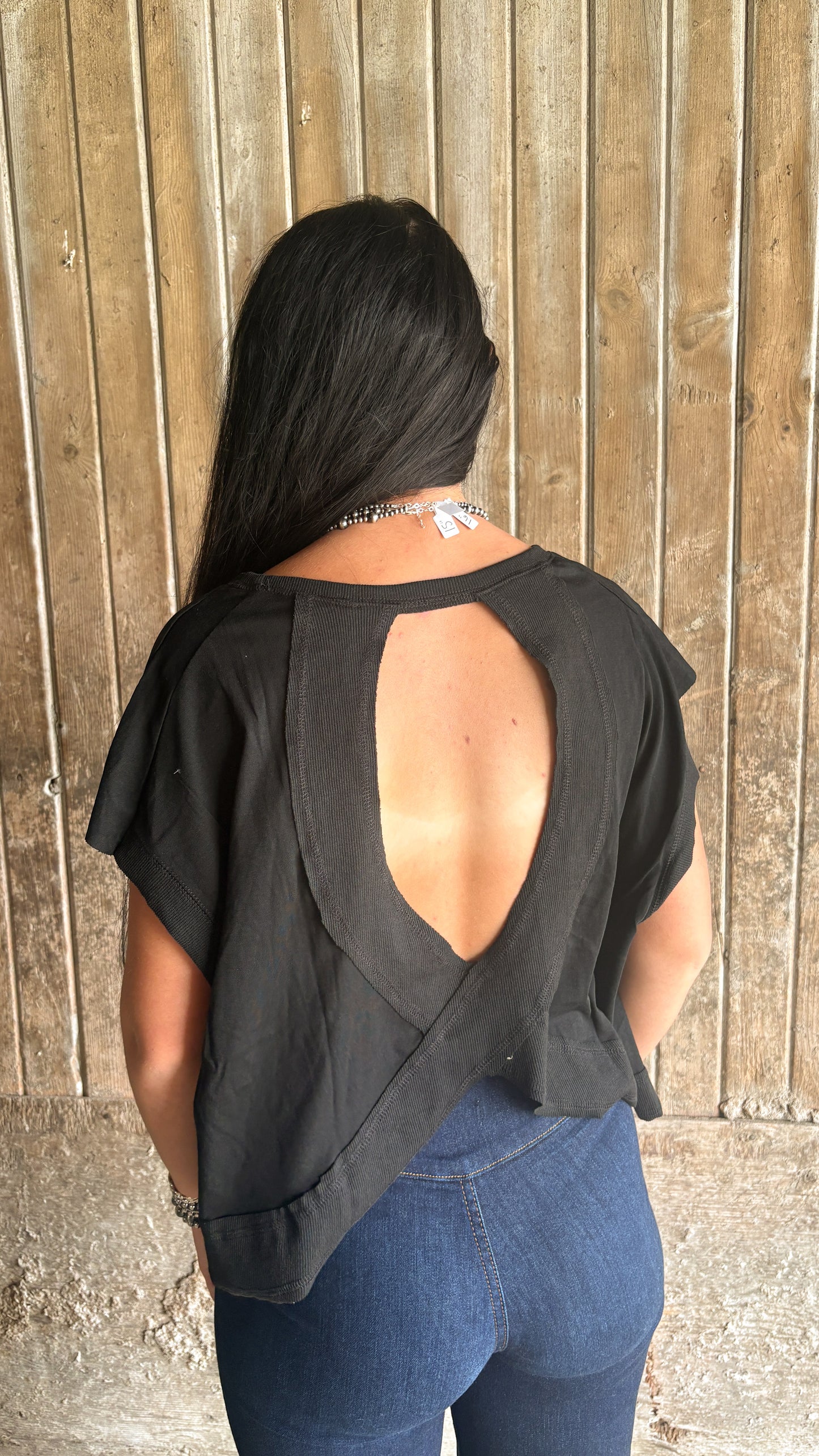 OPEN BACK OVERSIZED TEE - BLACK