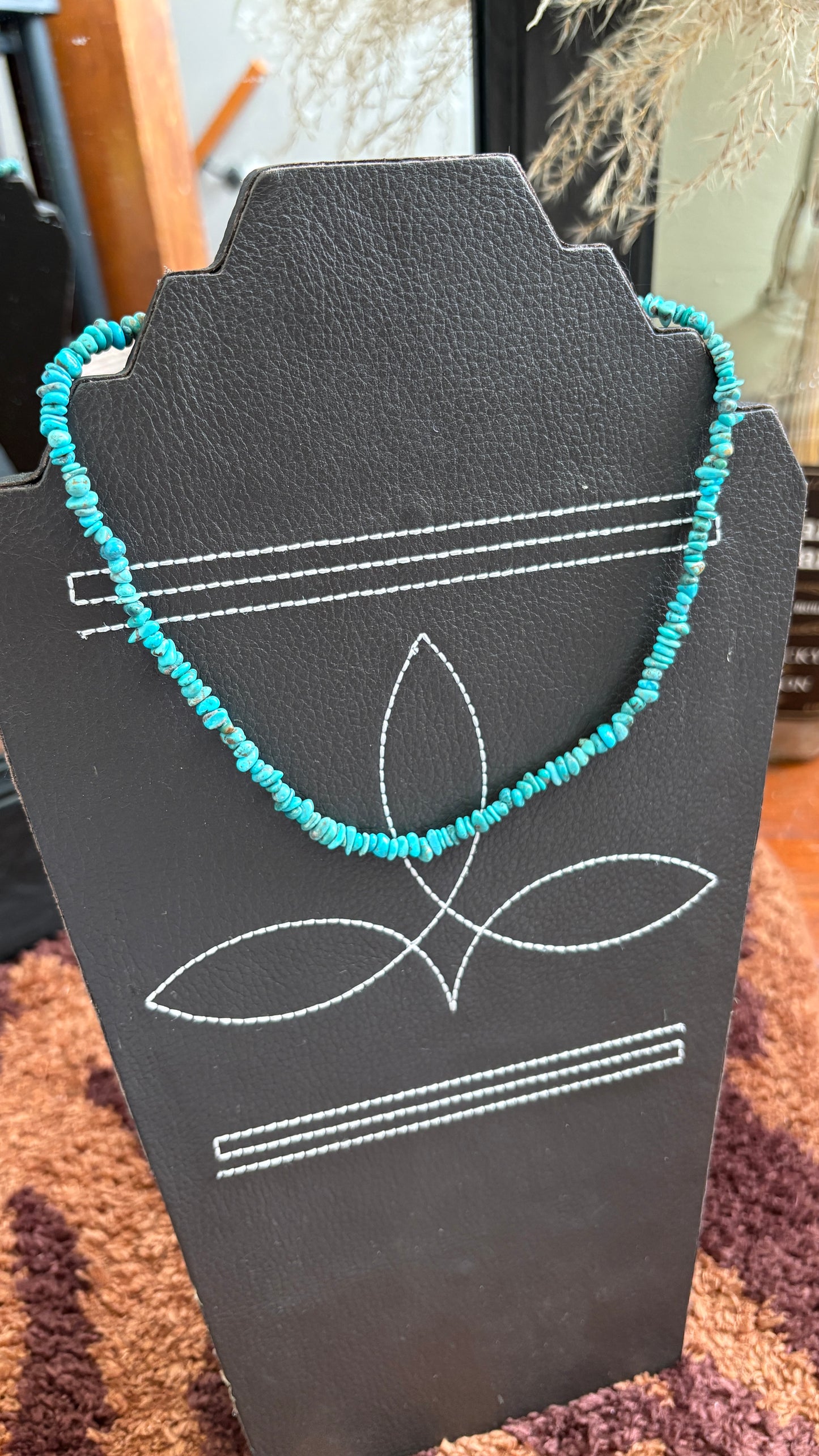 TURQUOISE CHIP NECKLACE