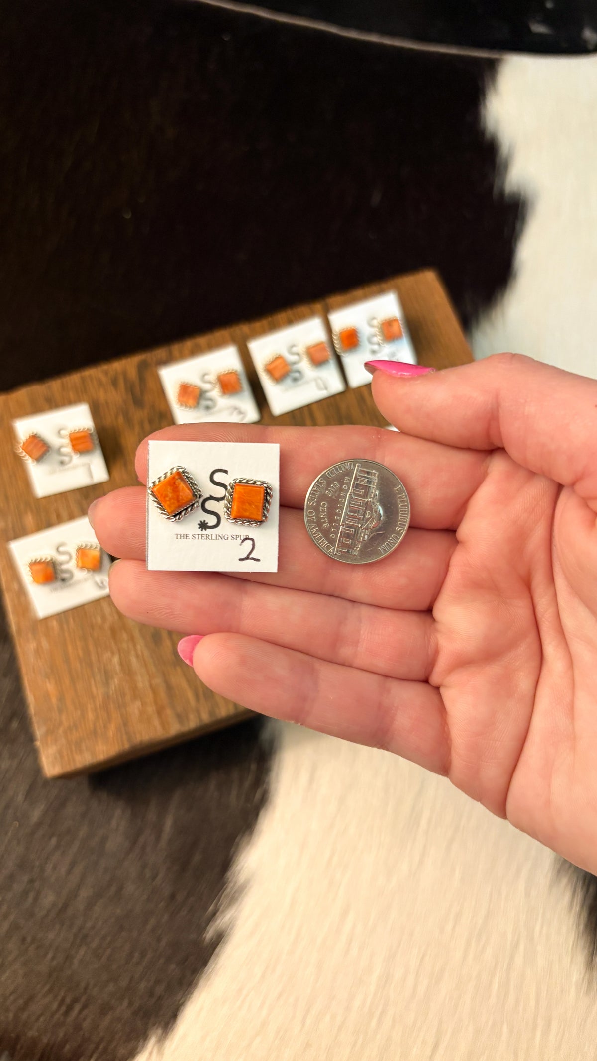 SQUARE ORANGE SPINY OYSTER STUD EARRINGS W ROPE DETAIL