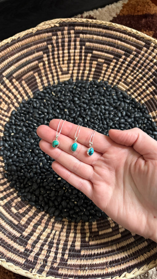 MINI TURQUOISE PENDANT W CHAIN NECKLACE