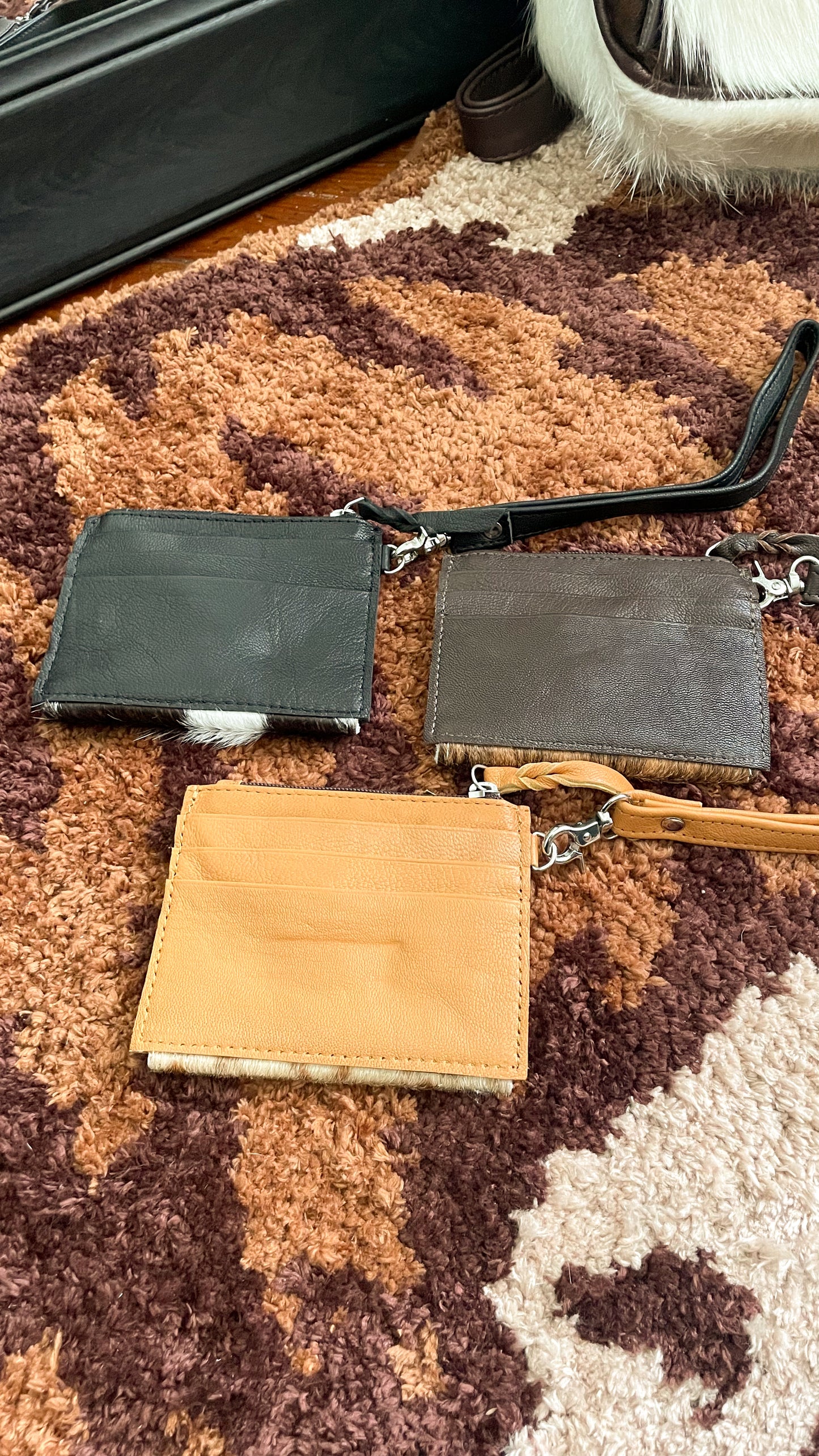 COWHIDE CARDHOLDER