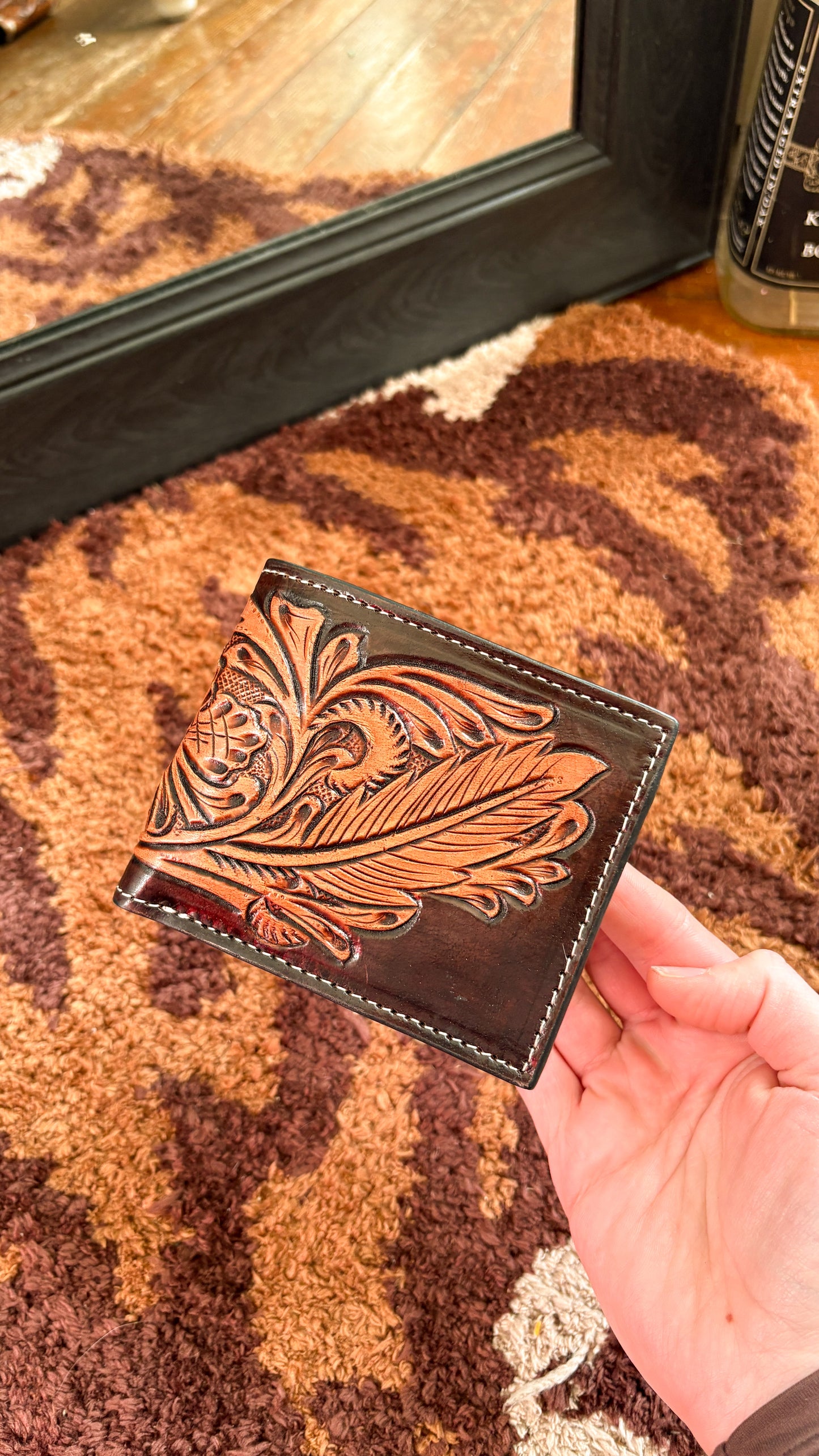 FEATHER PATTERN LEATHER TOOLED MEN'S WALLET