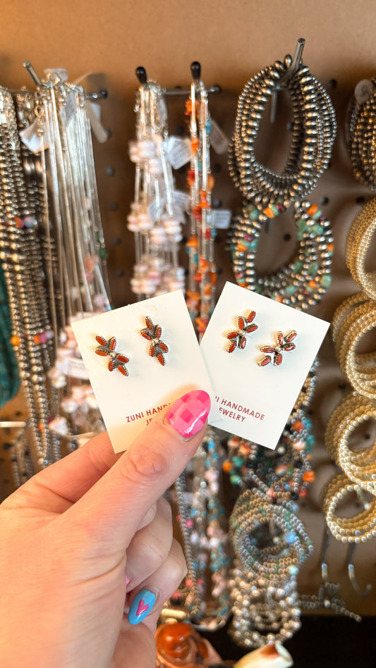 ZUNI CORAL FLOWER STUD EARRINGS