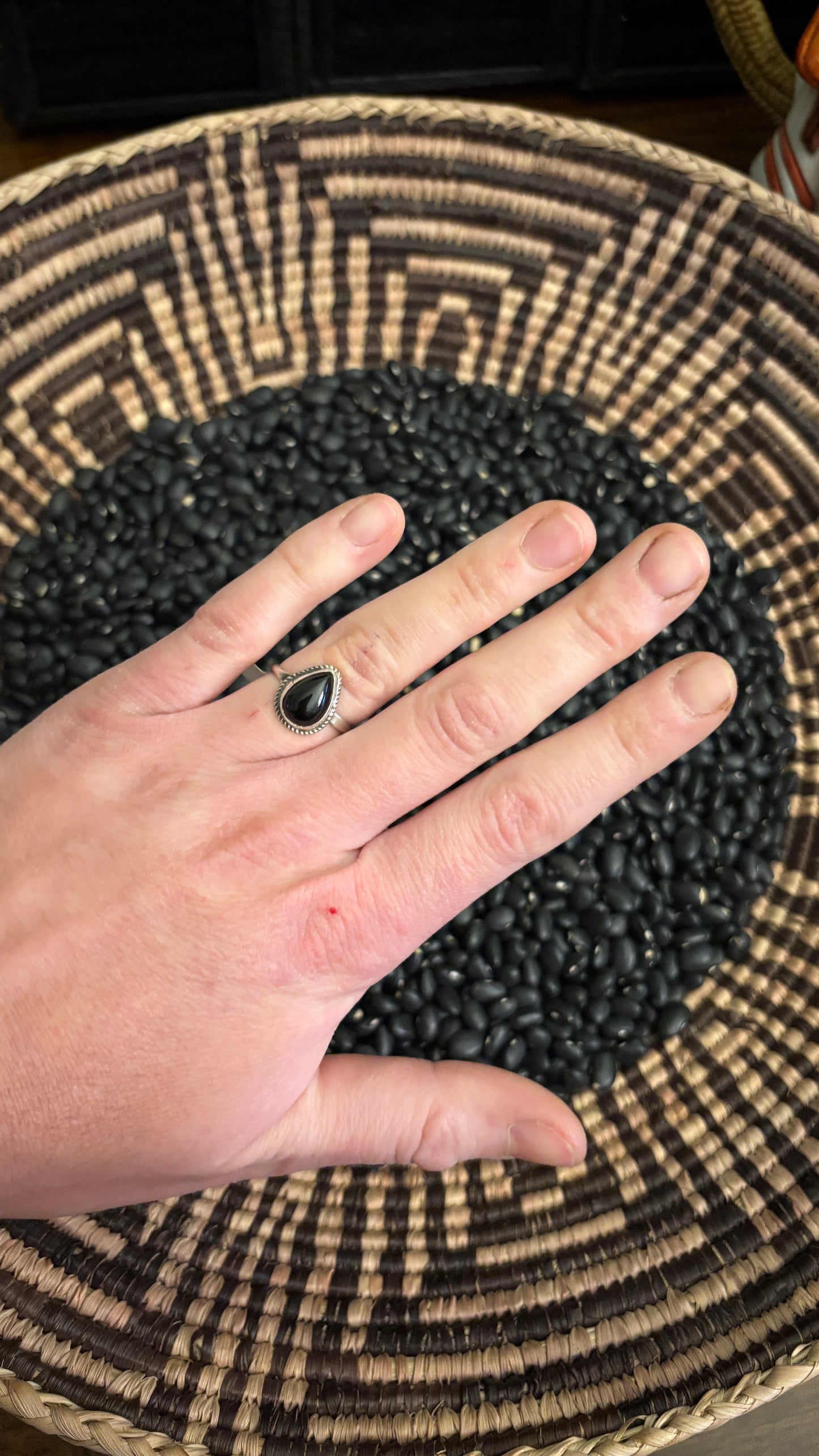 BLACK ONYX TEARDROP RING