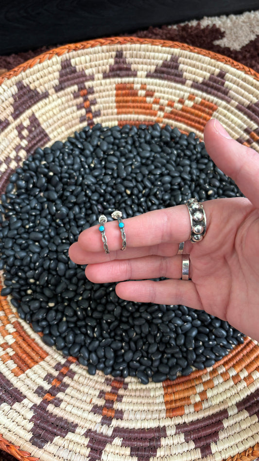 SMALL ROPE TWIST SINGLE TURQUOISE STONE HALF HOOPS