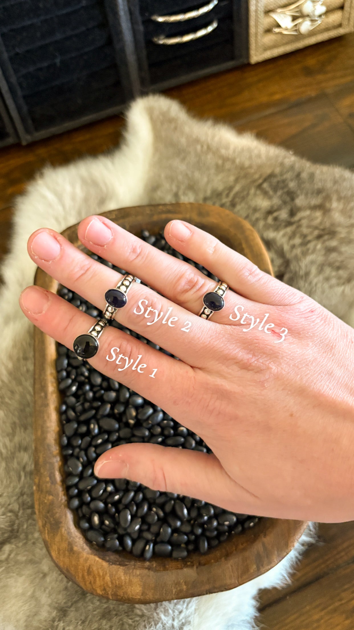 STONE W 3MM BALL BAND RING - BLACK ONYX