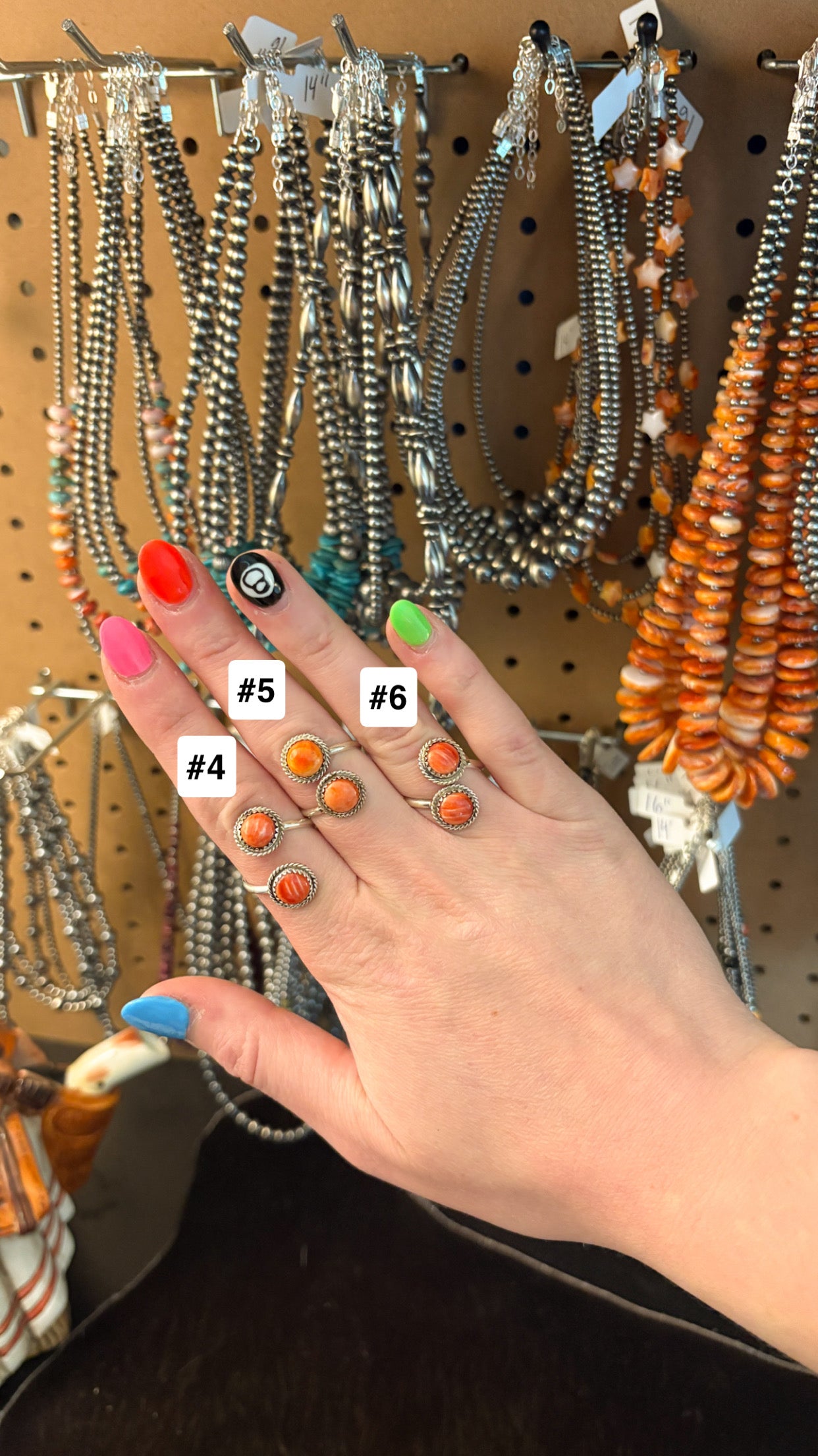 SPINY OYSTER ADJUSTABLE RING