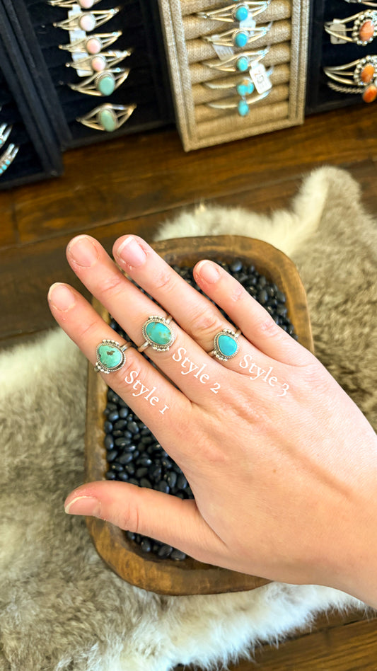 SINGLE STONE TURQUOISE RING W BALL DETAIL