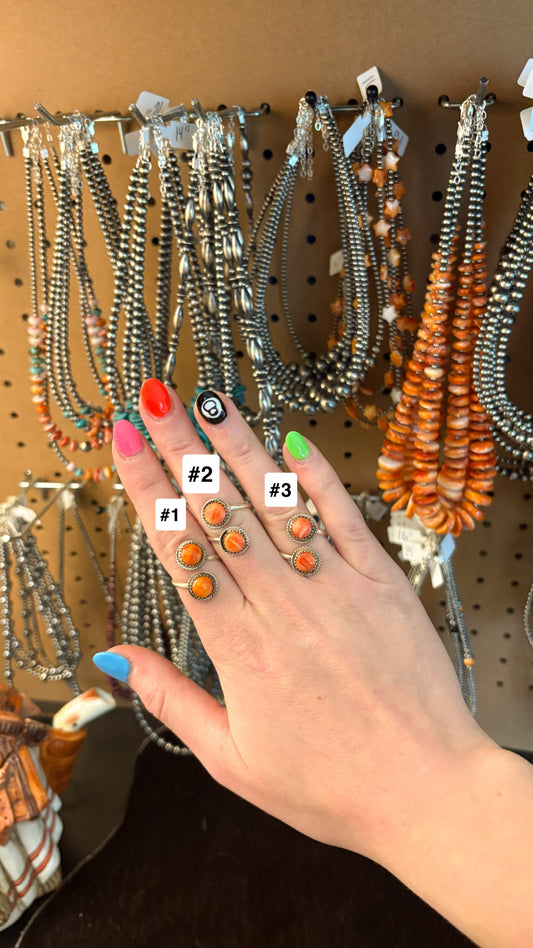 SPINY OYSTER ADJUSTABLE RING