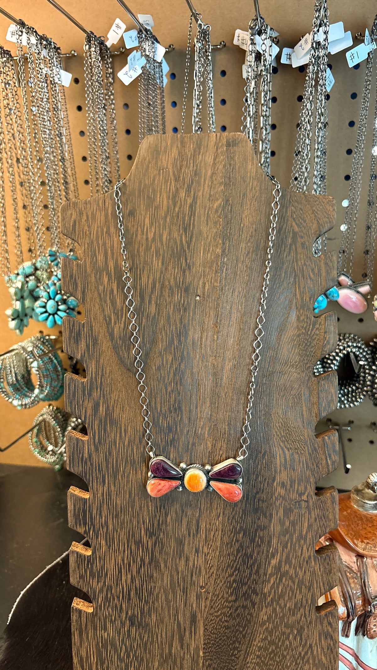 SPINY OYSTER BUTTERFLY NECKLACE