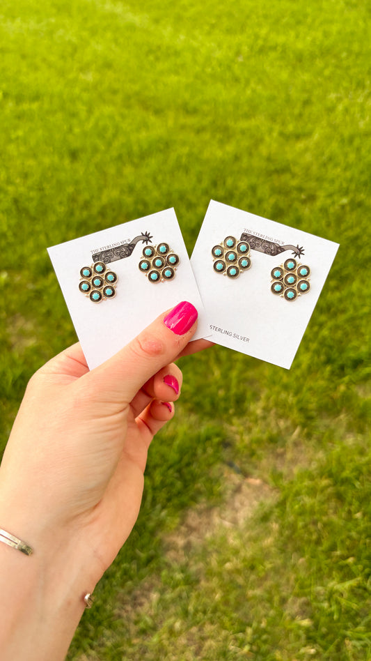ZUNI TURQUOISE FLOWER POST EARRINGS