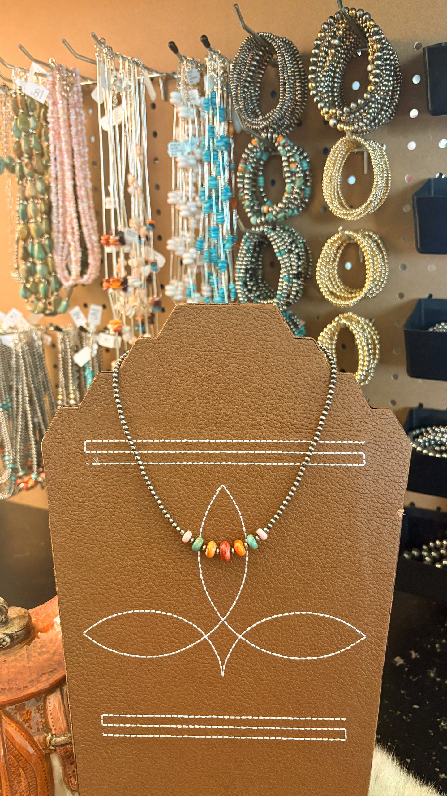 THE DAKOTA CHOKER