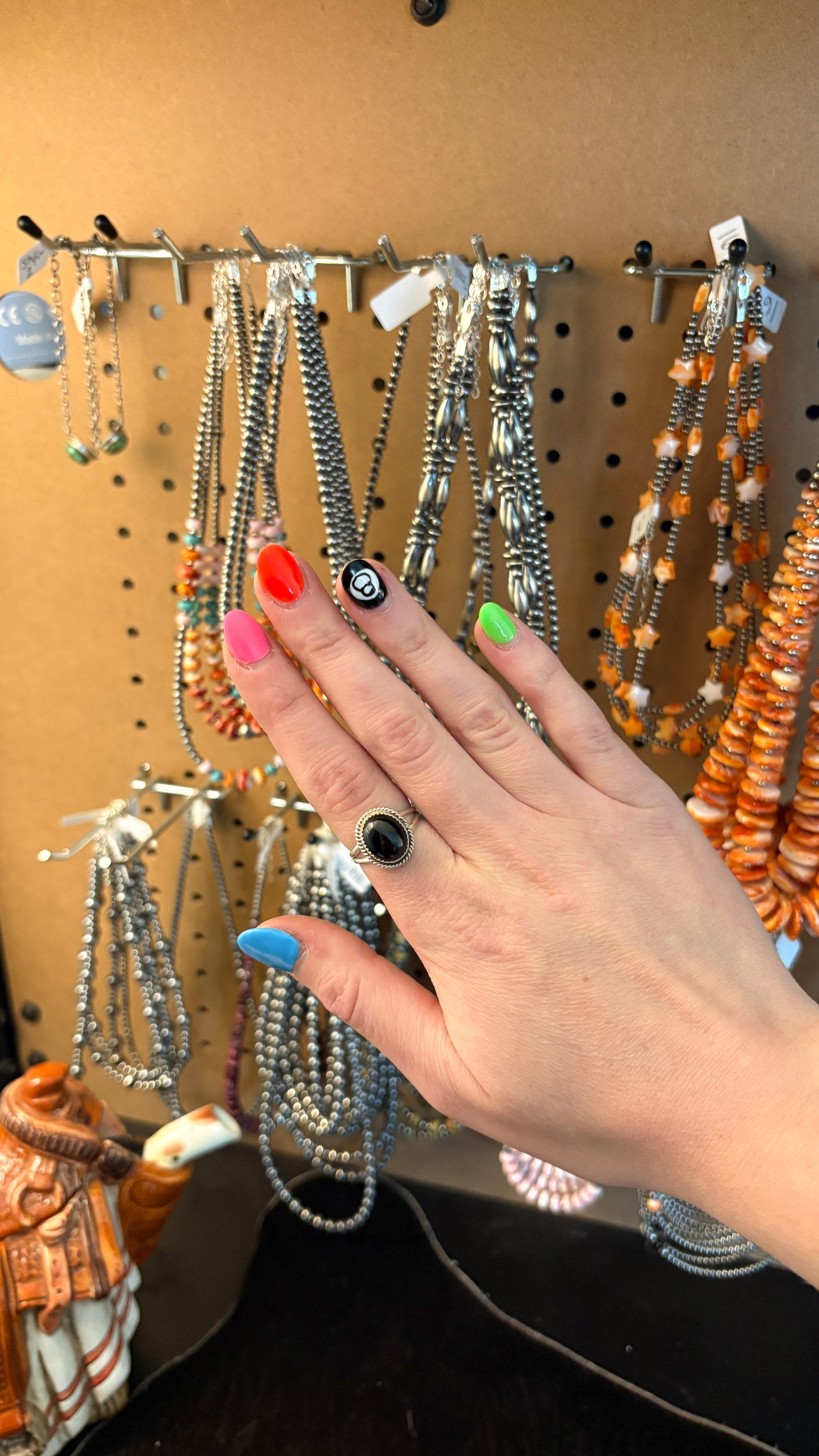 OVAL BLACK ONYX RING W ROPE BEZEL