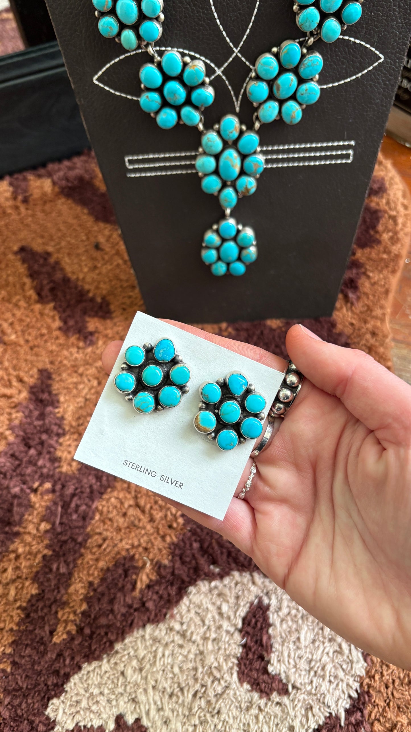 GORGEOUS KINGMAN TURQUOISE CLUSTER NECKLACE & EARRING SET BY TRAVIS JIM