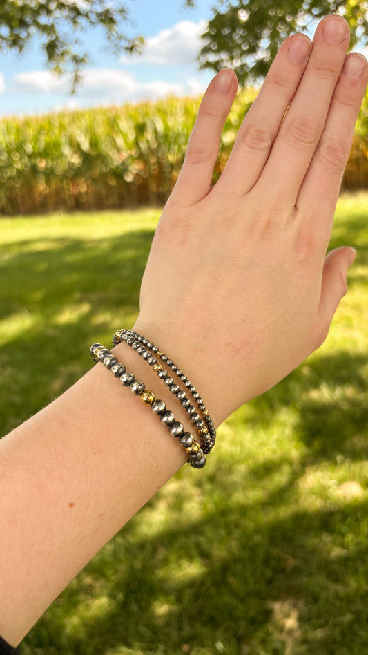 GOLD BEAD & PEARL STRETCH BRACELET