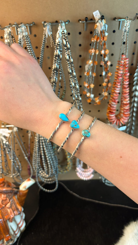 KINGMAN TURQUOISE CUFF W ROPE BAND