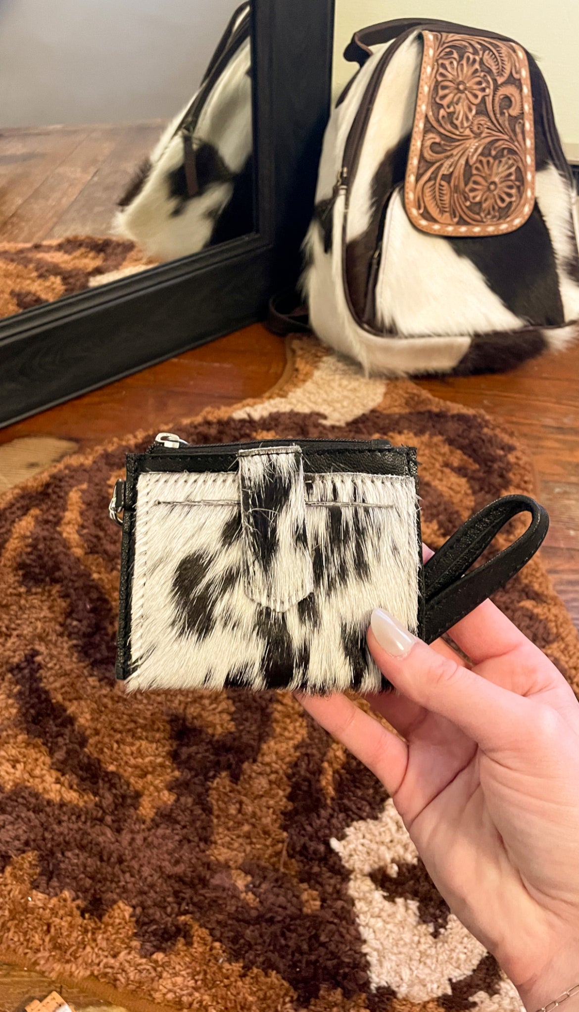 COWHIDE CARDHOLDER