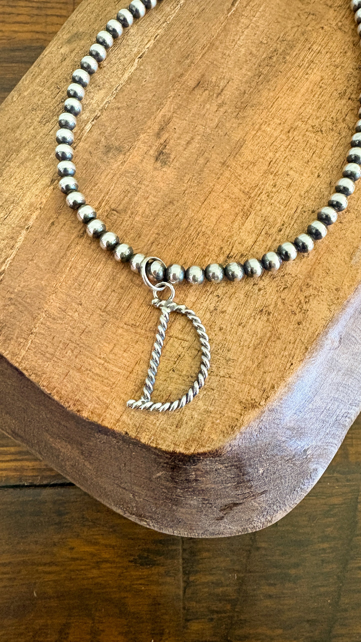 ROPE INITAL PENDANT