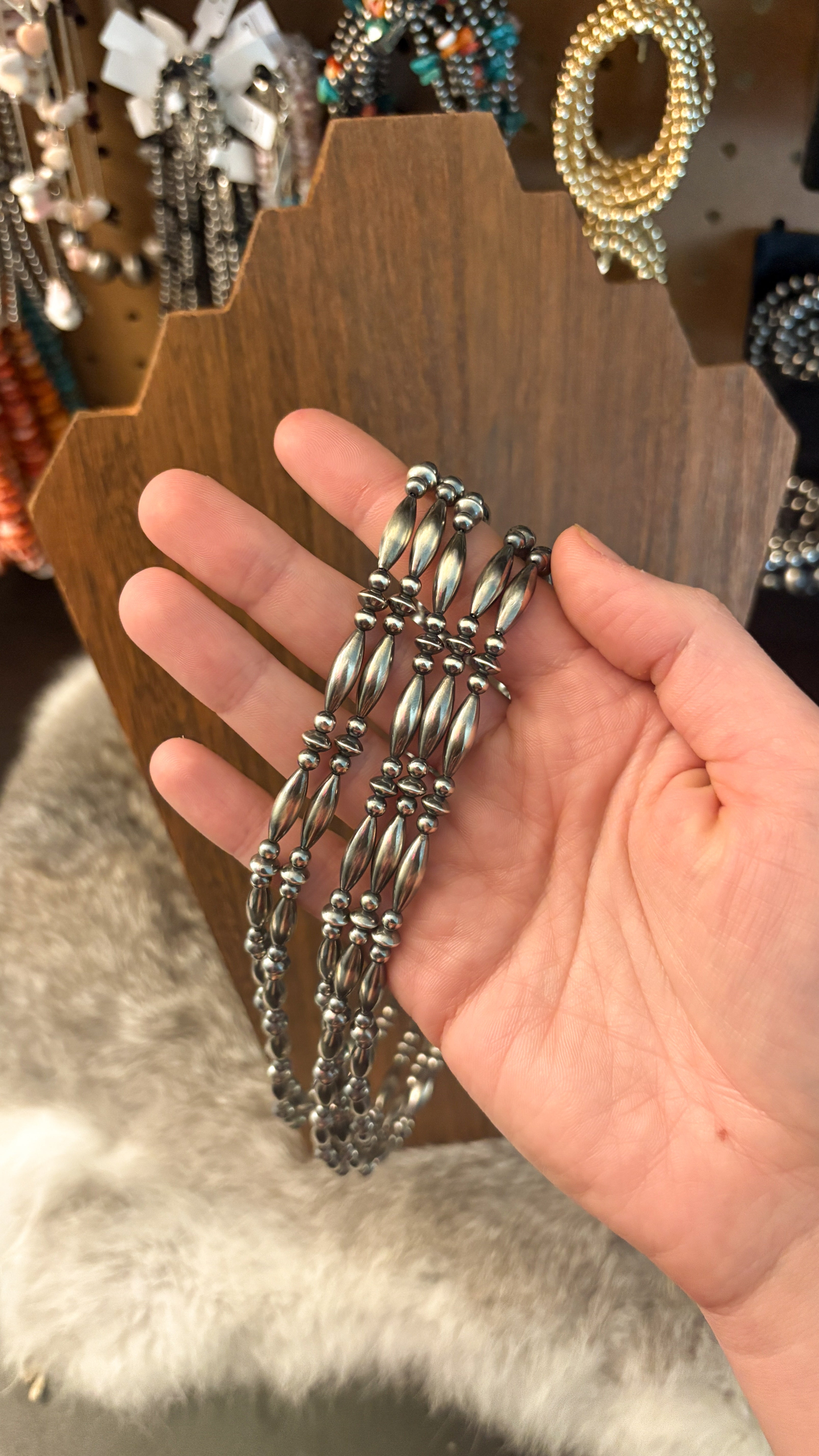 THE SOPHIA NECKLACE – The Sterling Spur
