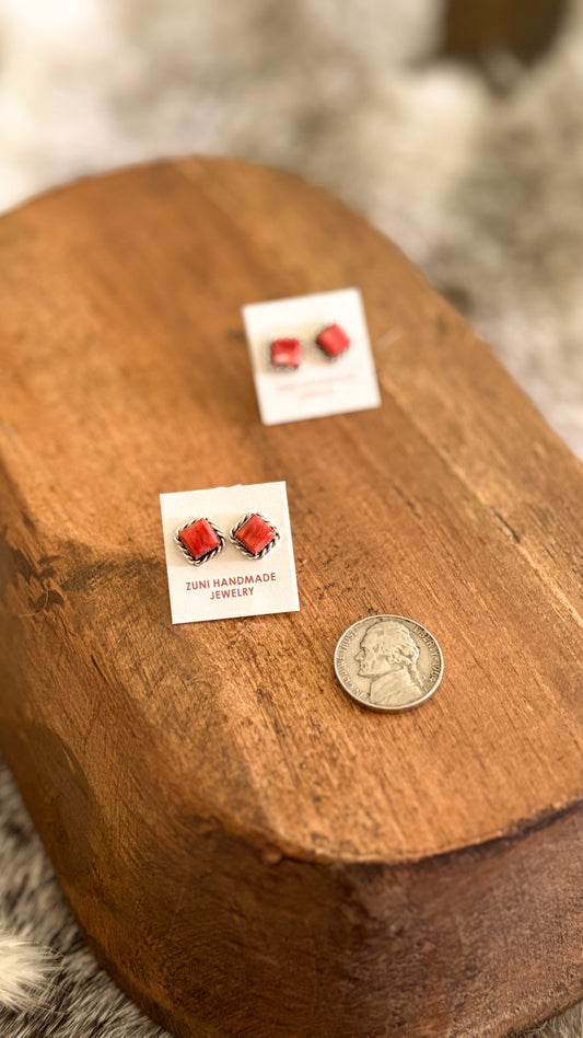 CORRAL STUDS