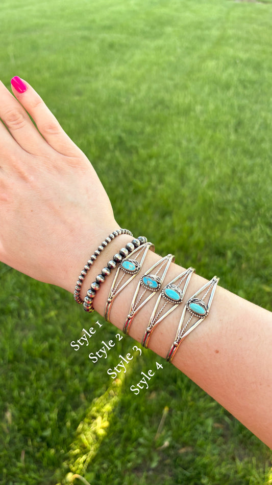 TURQUOISE CUFF WITH ROPE DEATAILING