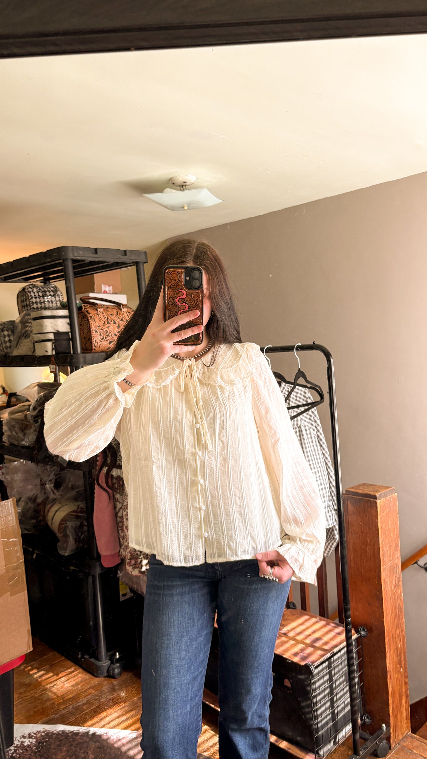 COLLARED CRÈME LONG SLEEVE TOP