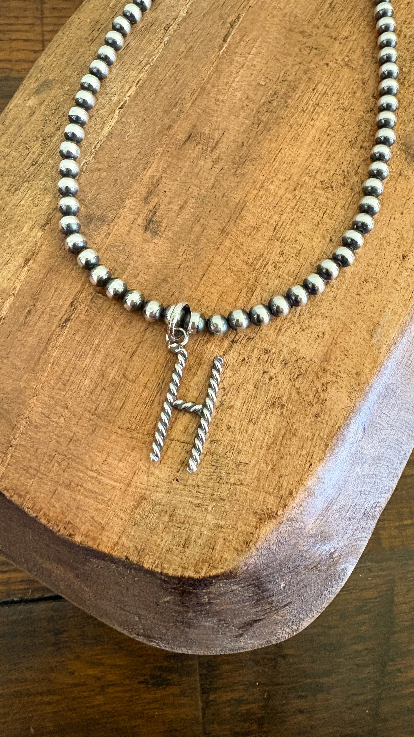 ROPE INITAL PENDANT