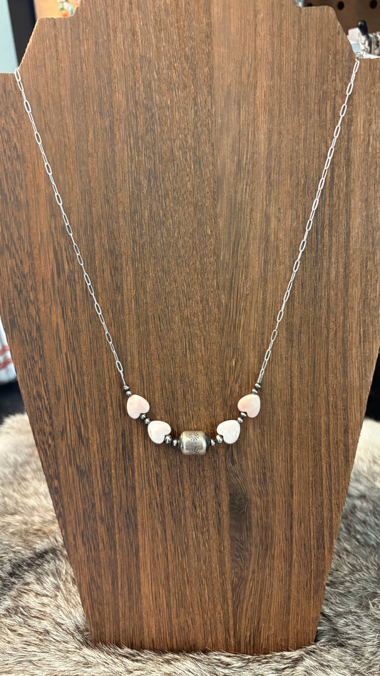 PINK CONCH HEART BARREL BEAD CHAIN NECKLACE