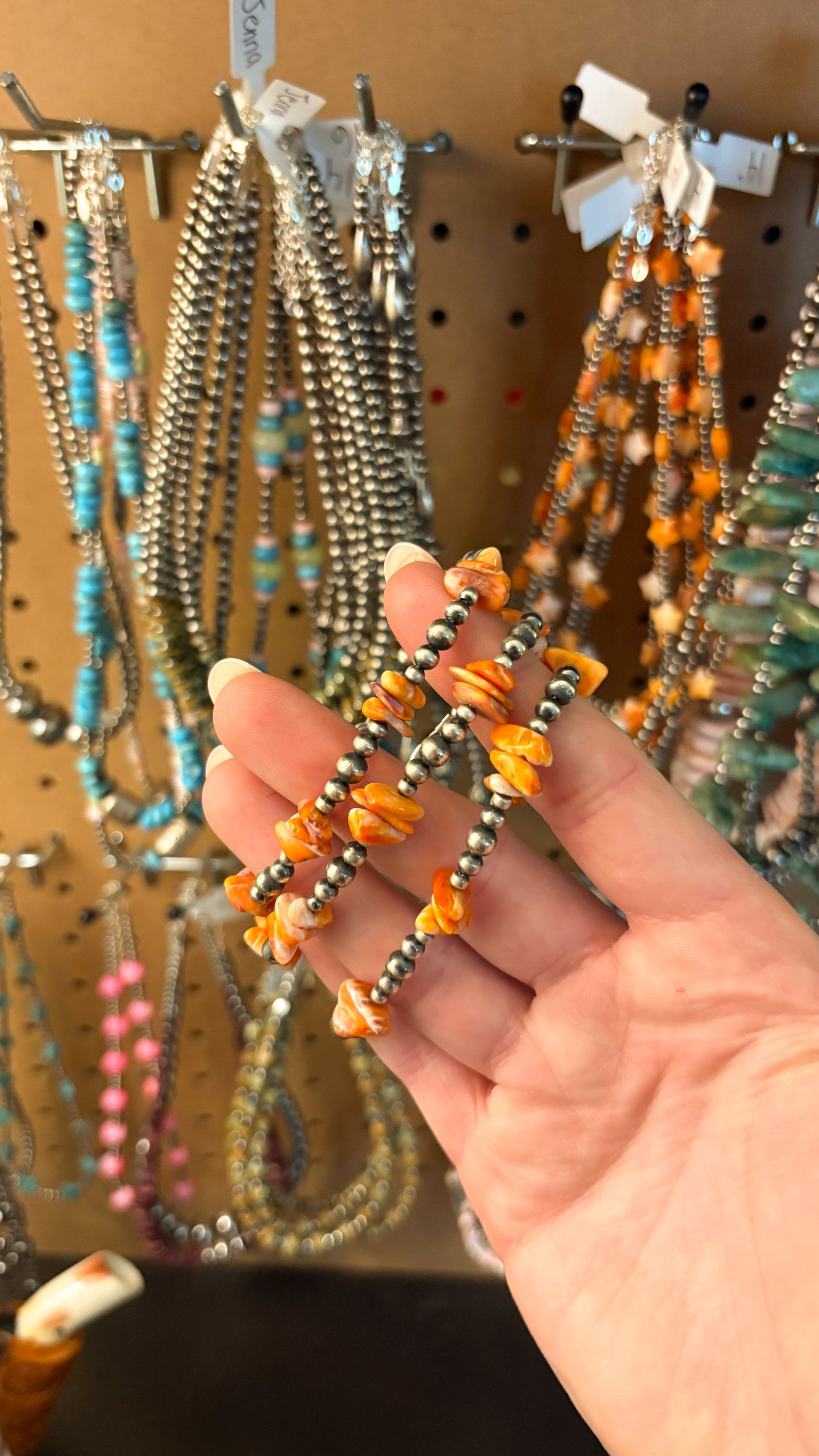 3-5MM PEARL ORANGE SPINY OYSTER CHIP BRACELET