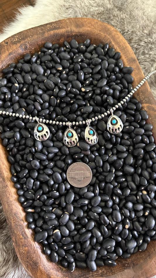 TURQUOISE MEDIUM BEAR PAW PENDANT